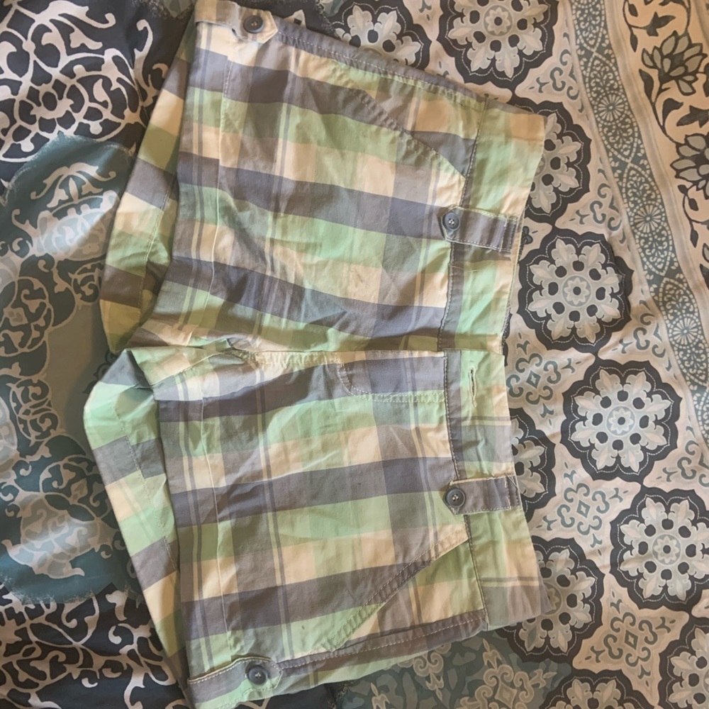 Maurice’s plaid shorts size 3/4